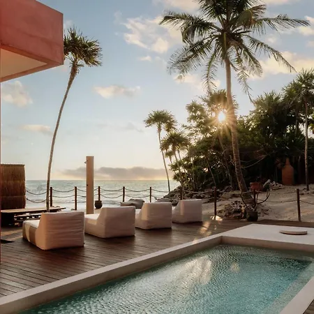 Beachfront Villa - 25M Pool - Yoga Deck - Jacuzzi